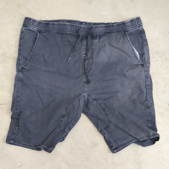 Bullhead Black Athletic Shorts with Relaxed Fit and Mid-Thigh Length large - Picture 1 of 5